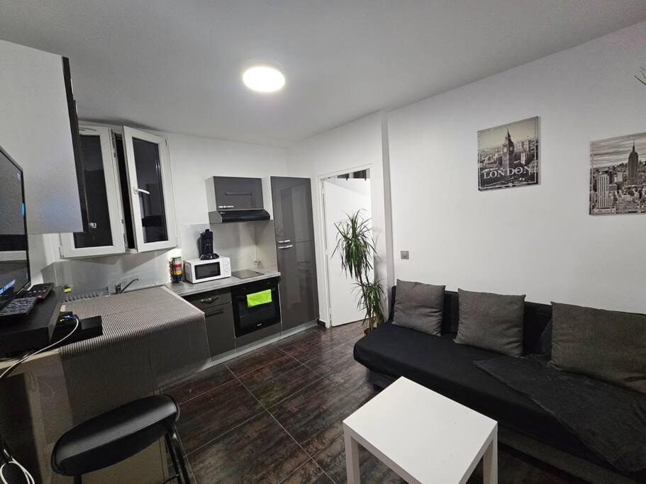 Appartement Proche Metro Paris Pantin Exterior foto